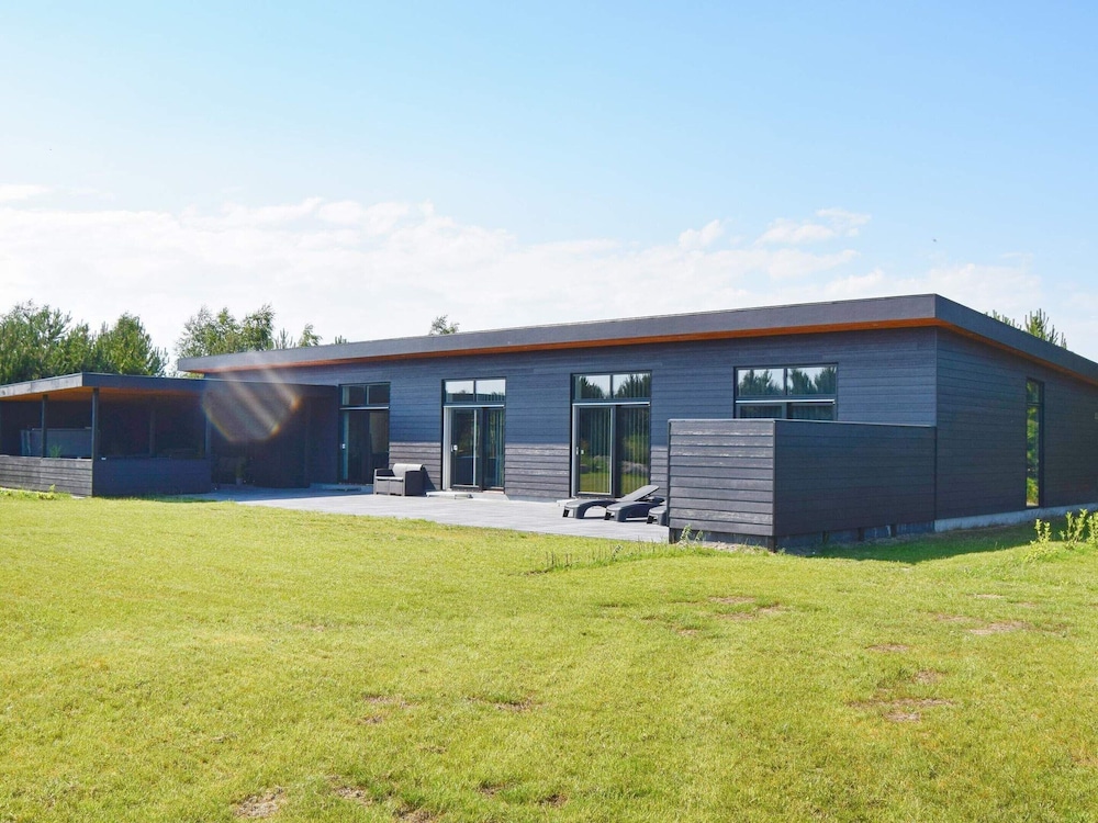14 Person Holiday Home in Vaeggerlose-by Traum