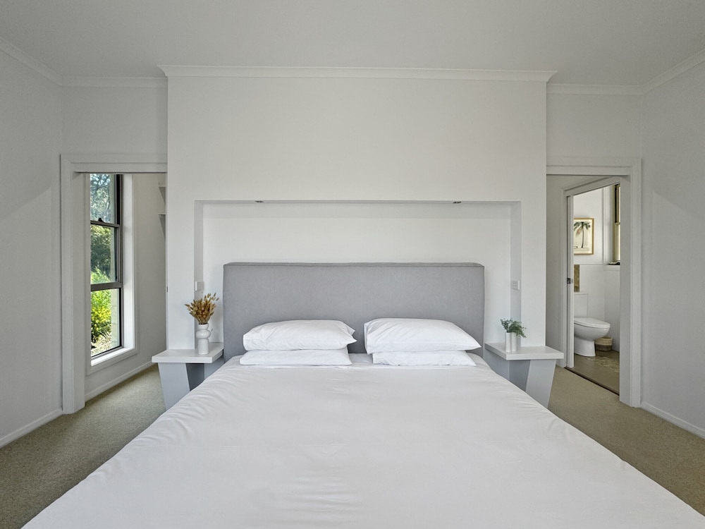 Serene Luxury Retreat on Malua Bay