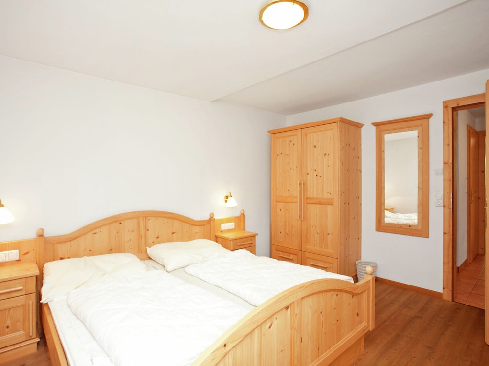 Chalet in Konigsleiten Near Ski Bus & Pool
