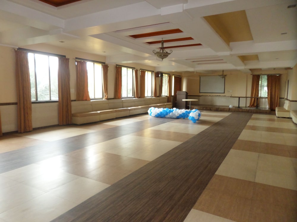 meeting & event spaces
