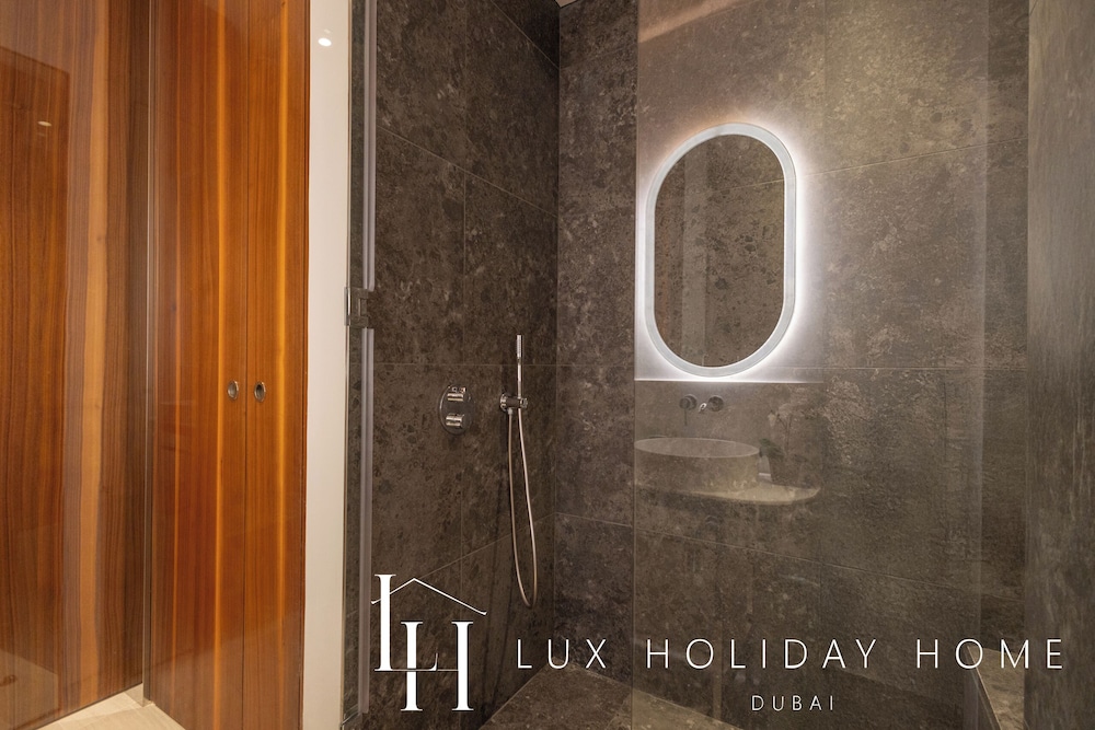 LUX The Modern Retro Suite