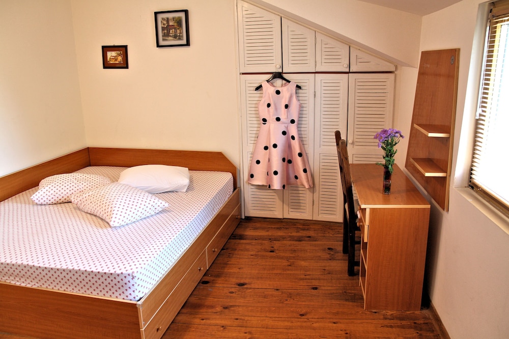 Lover's nest next to the beach