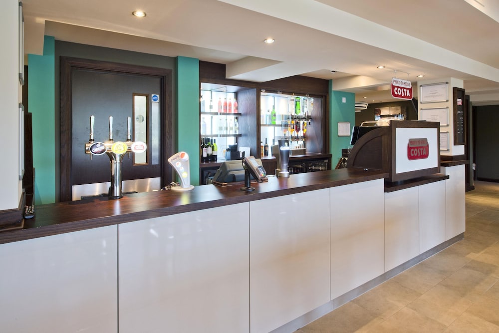 Premier Inn Newbury Town Centre South A339, photo 23