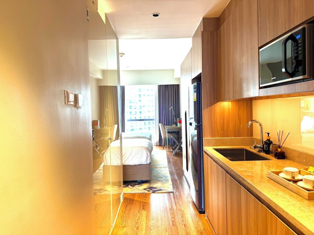 Hotel Residences at Acqua
