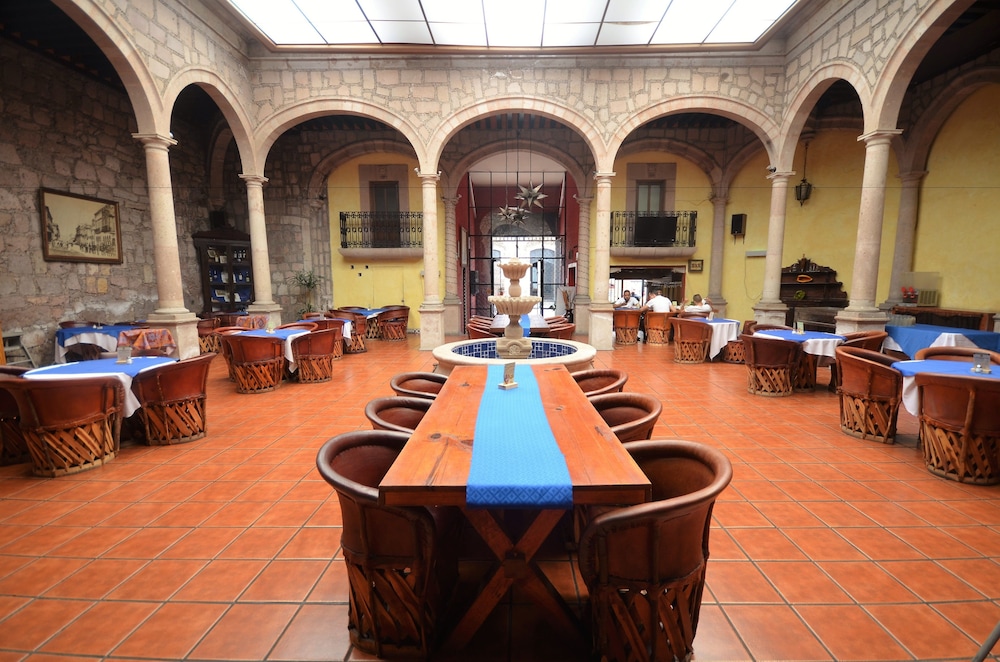 Howard Johnson Calle Real Morelia - Property Image 15
