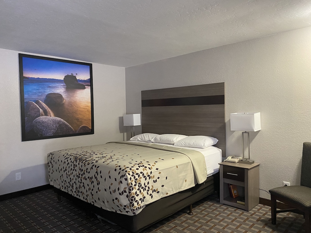 Lake Tahoe Vacations - High Country Lodge - Property Image 19