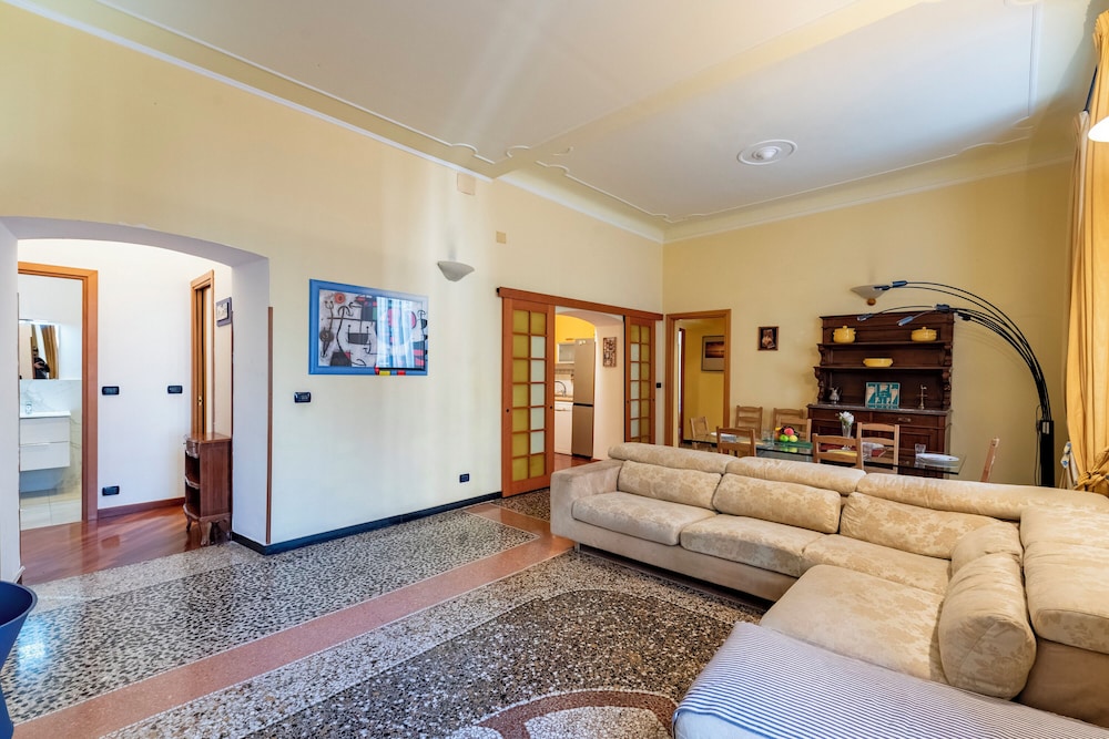 Graceful Home Genova City Center