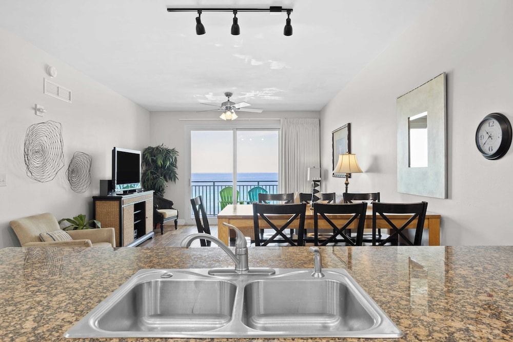 Beachfront Stay w/ Resort Amenities & Gulf Views Sterling Breezing #506