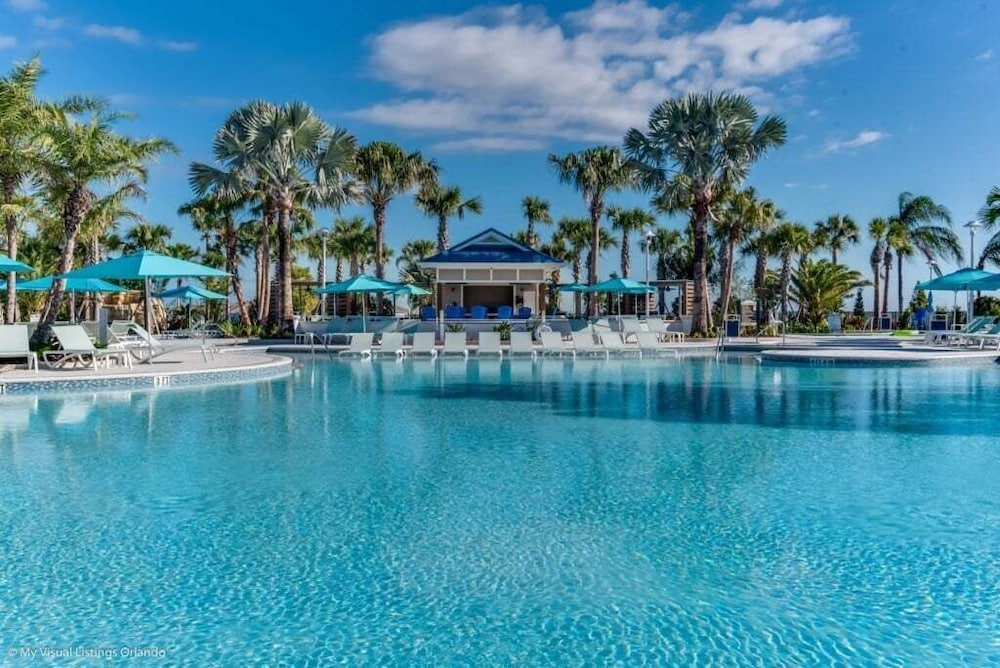 Large 5 Bed Family Townhome With Splash Pool 5 Bedroom Townhouse