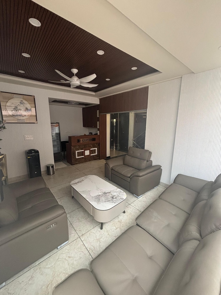 Reva Suites