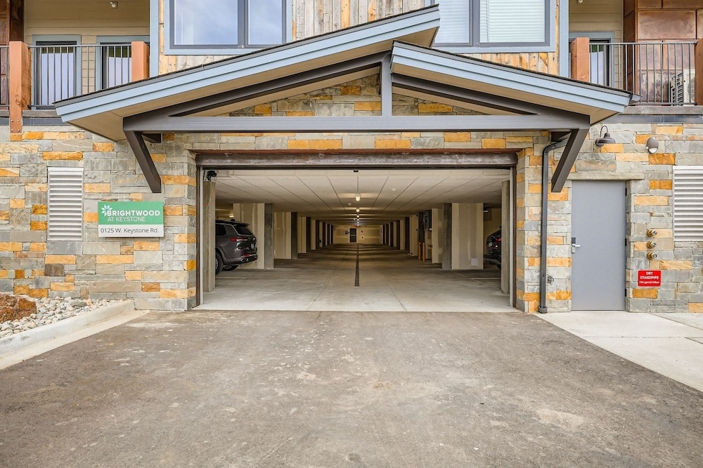 305 Brightwood At Keystone 2 Bedroom Condo