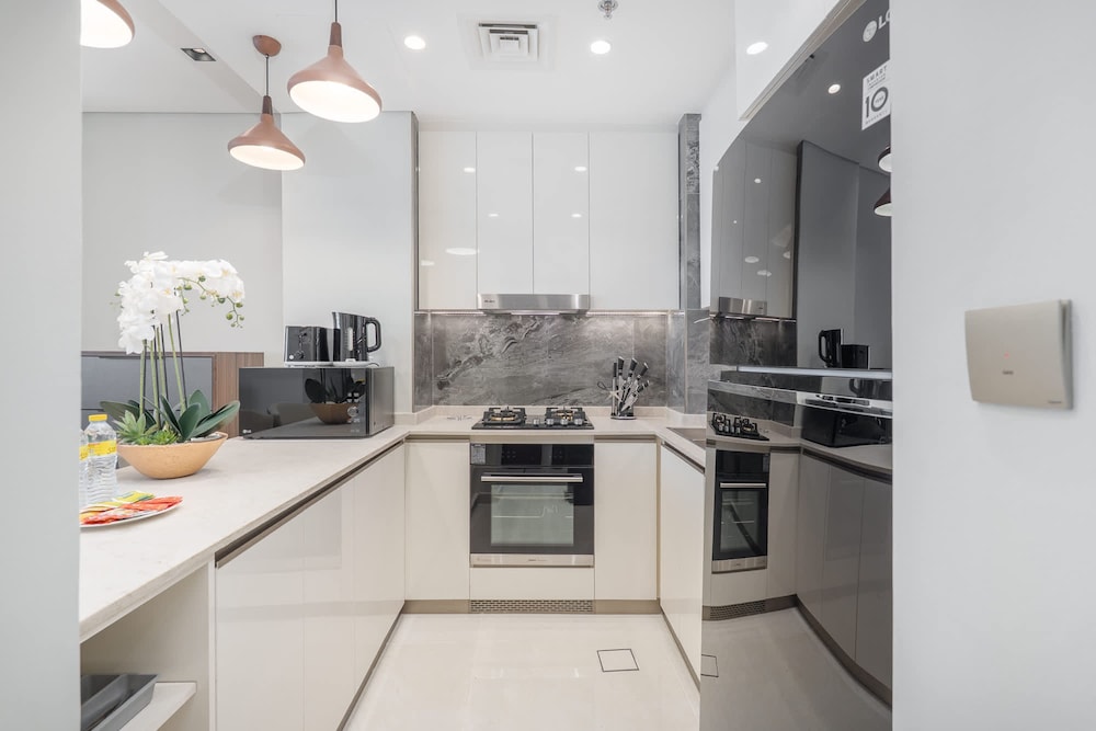 Fabulous and Spacious 2BR in Nobles Tower