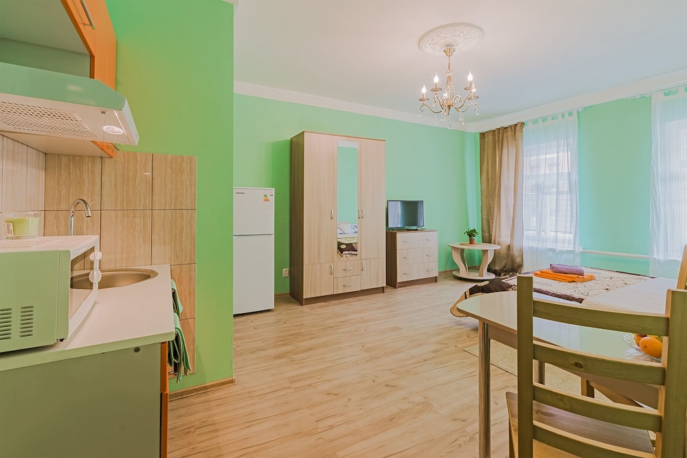 Apart-hotel on Marata 28