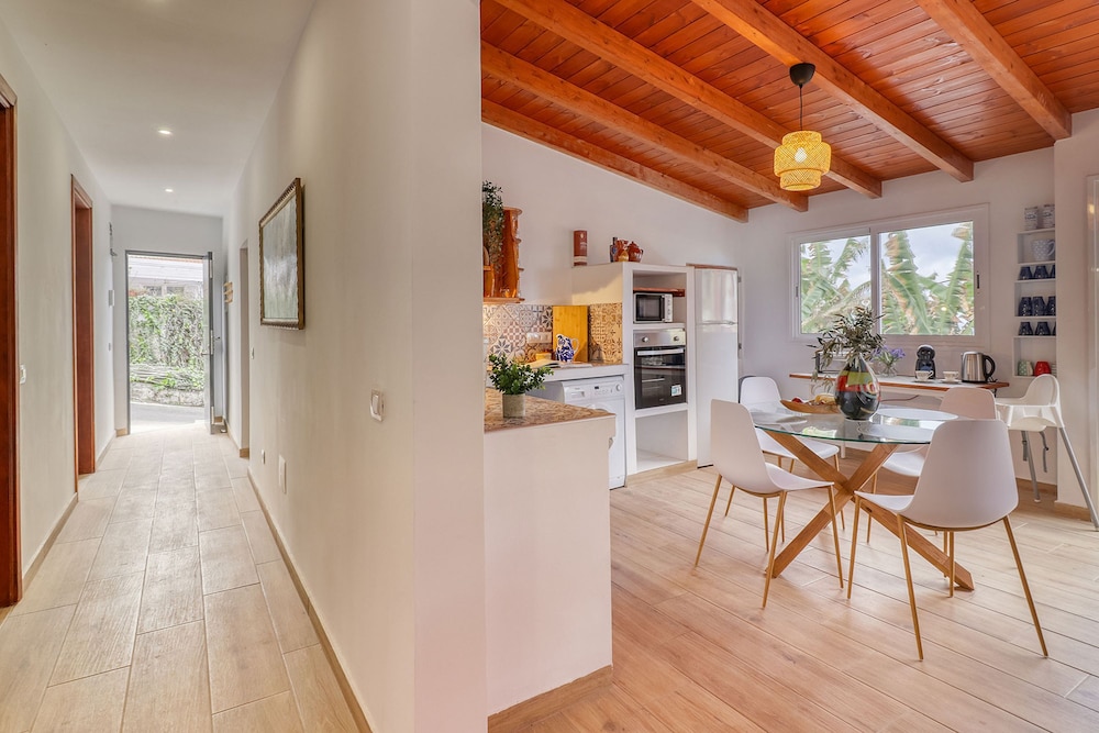 Cozy House w BBQ Teide Views Near City Center