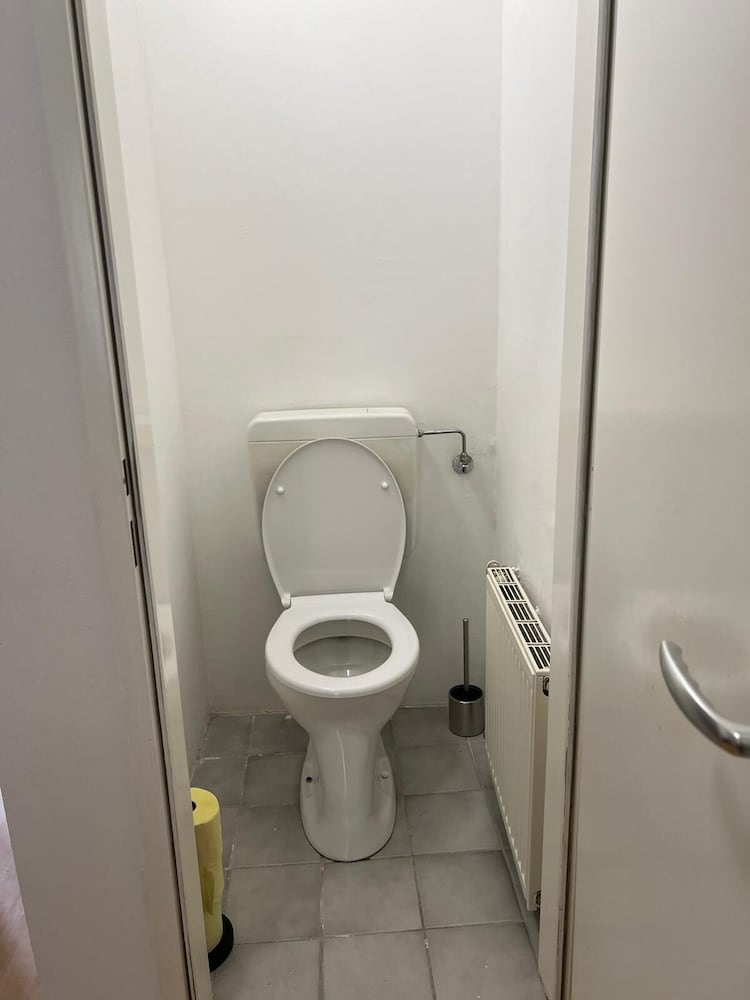 Modern 1BR City Apt for 5 Great Location