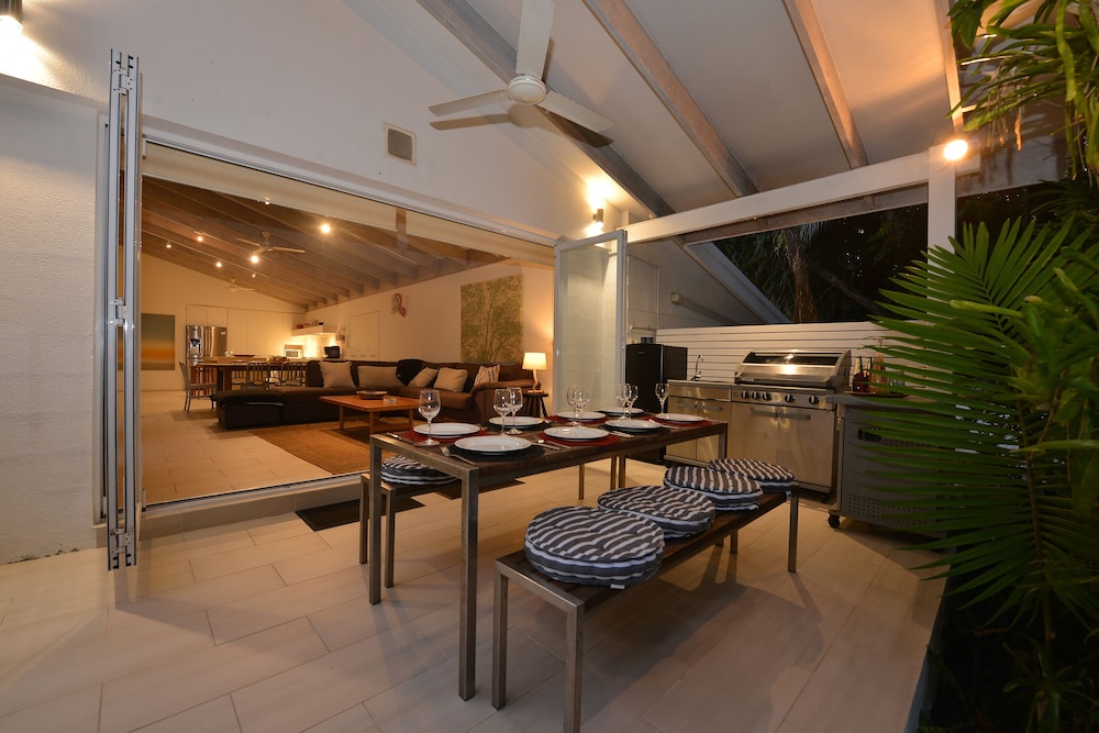 Pavilions in the Palms