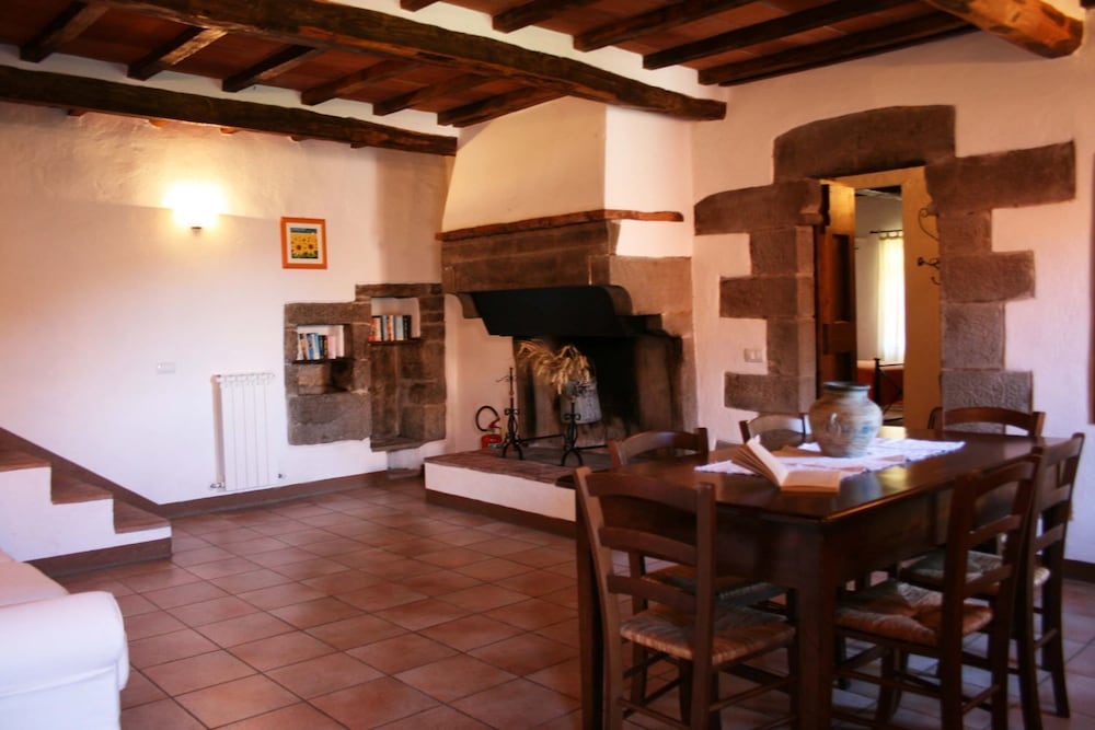Cortona Vacations - Stunning private villa with private pool, WIFI, TV, pets allowed and parking, close to Cortona - Property Image 1