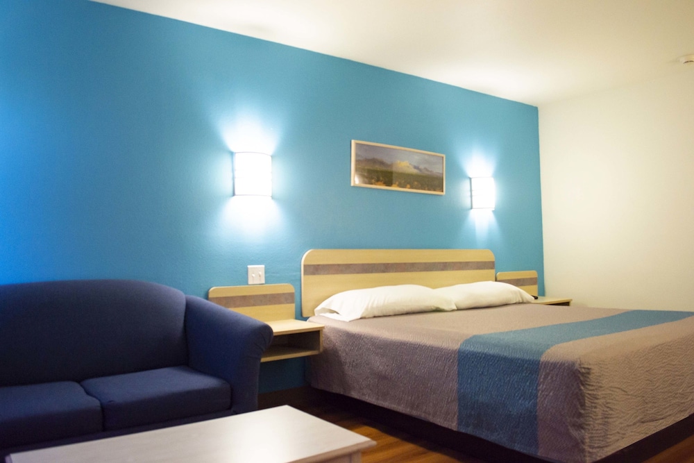 Motel 6 Las Cruces, NM - Telshor