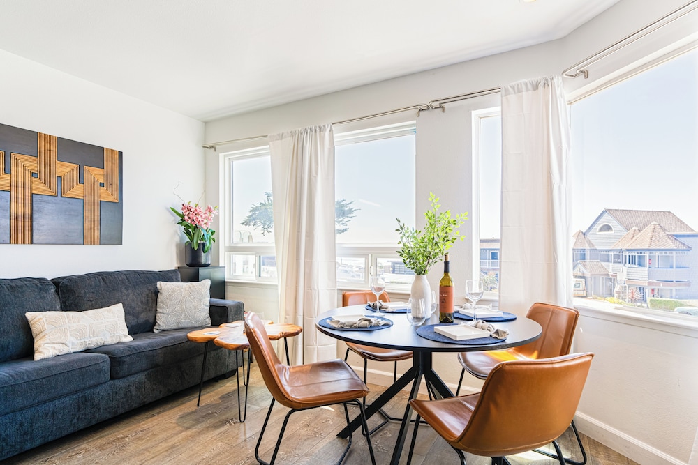 The Cayucan Bungalows by AvantStay Pet-Friendly Getaway Steps from Cayucos State Beach