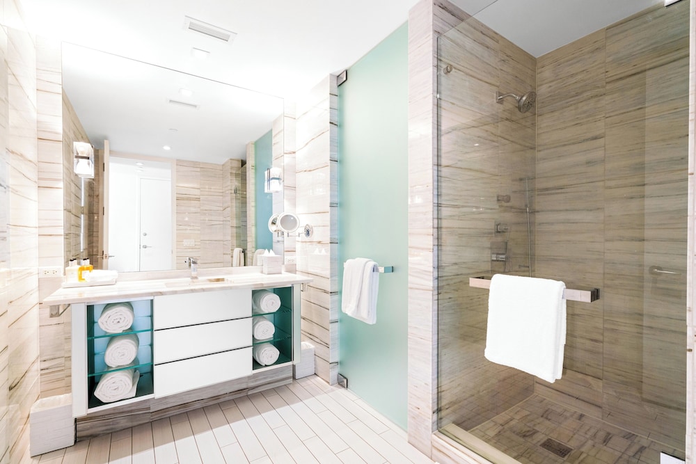 Luxury Vacation Rentals in South Beach by LRMB