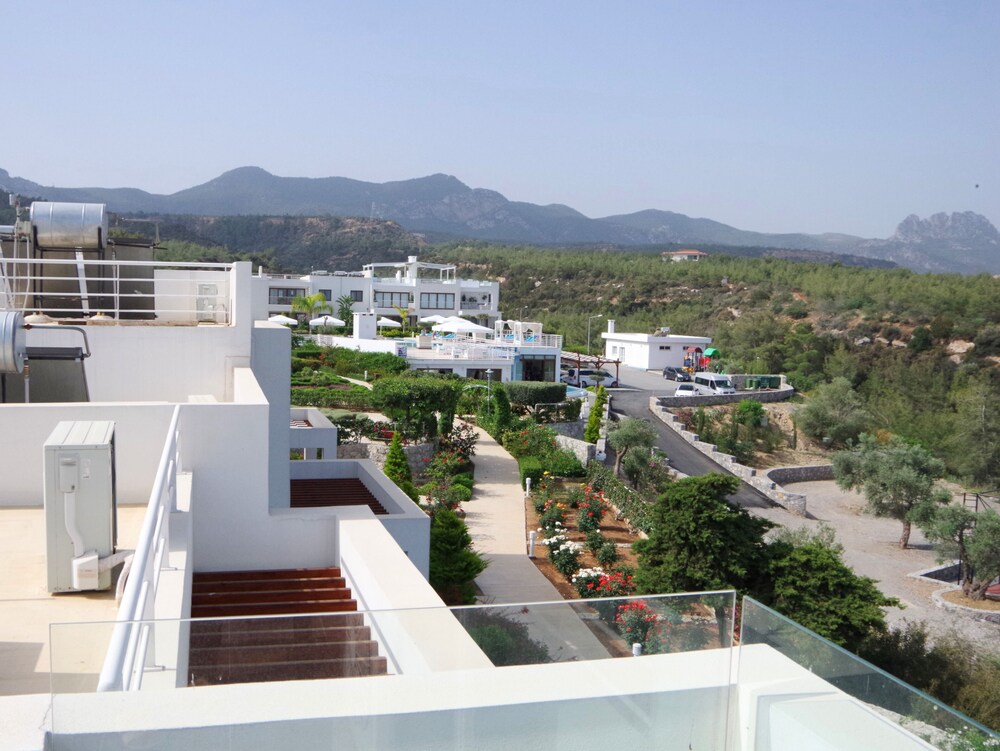 Holiday Apartment With Astonishing Views in Esentepe