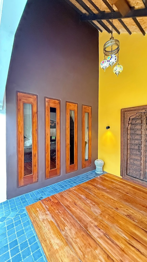 Kawarin Kanpuri Villas