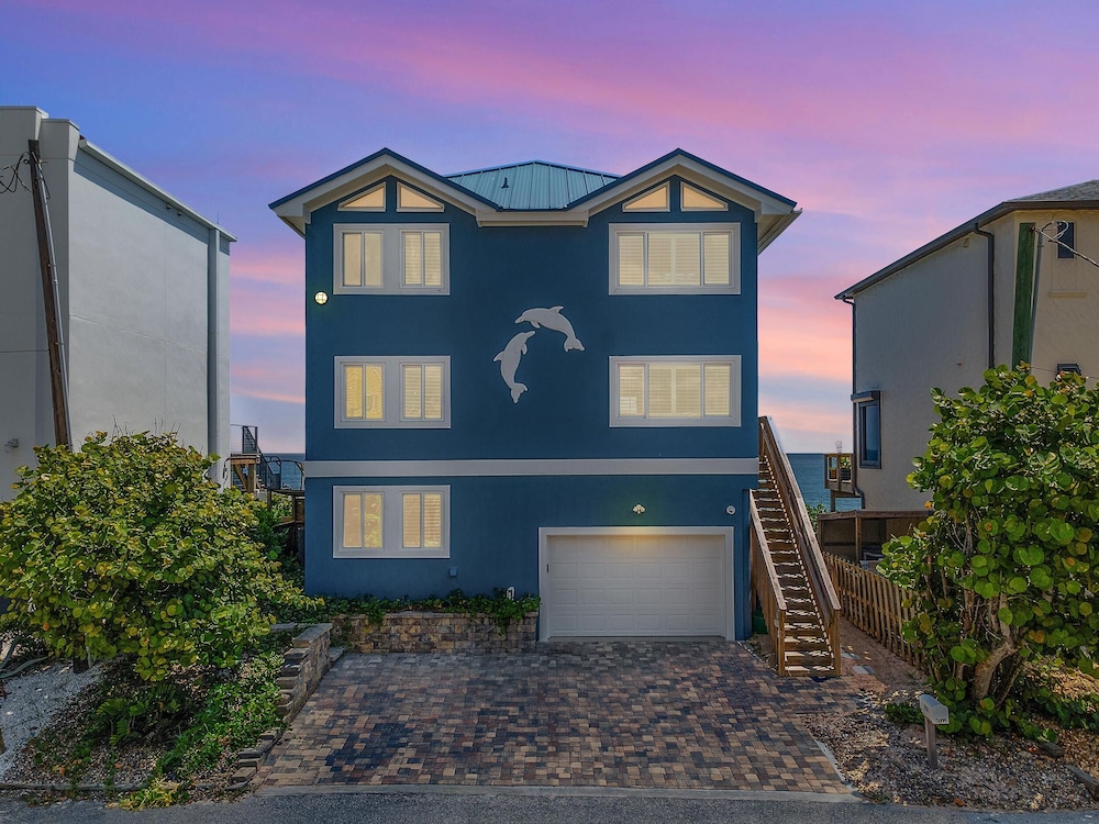 Dolphin House