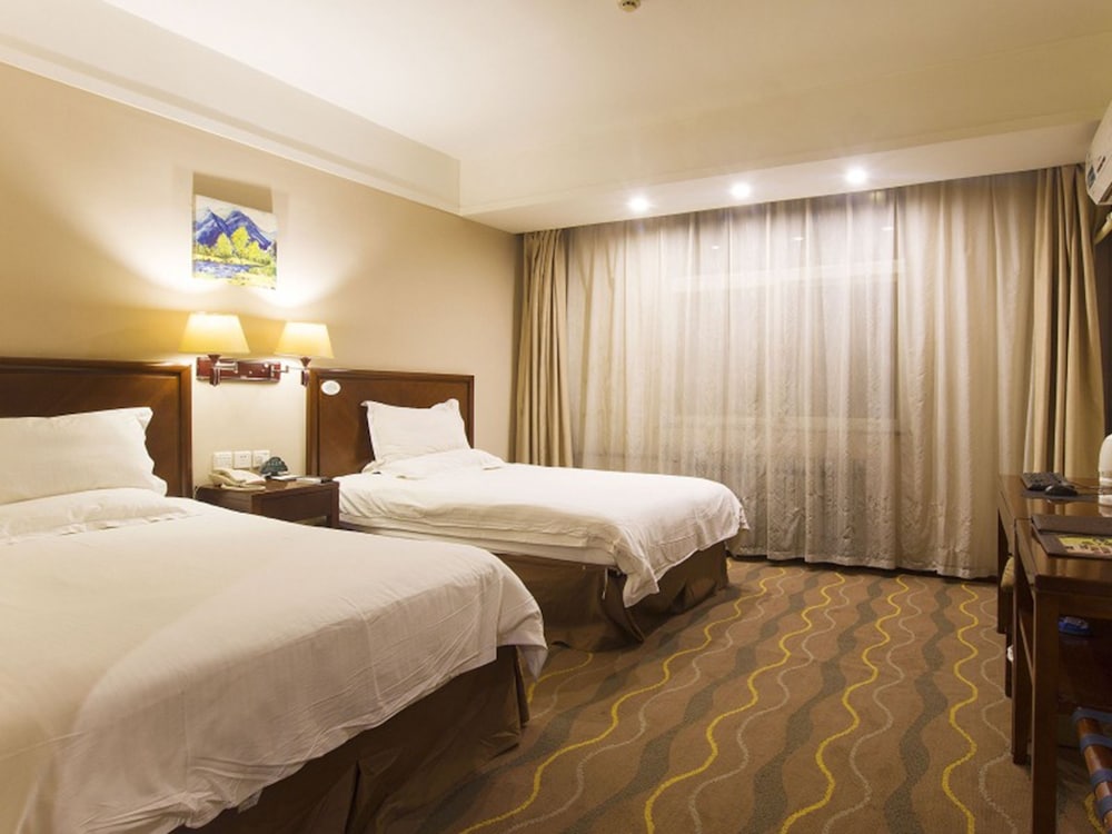 GreenTree Inn Puyang Oil-field Headquarters Hotel view 4