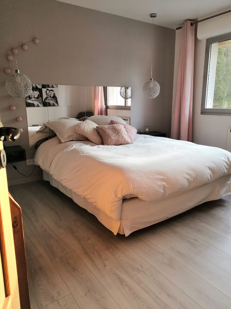 Photo 33