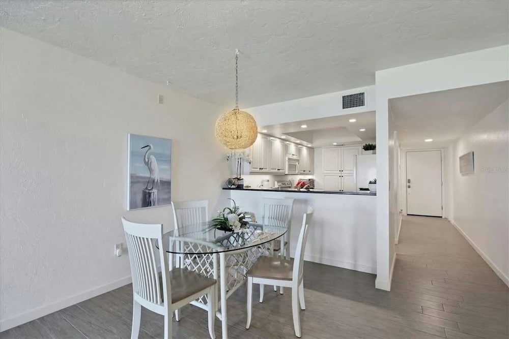 Luxury Beachfront Retreat in Longboat Key