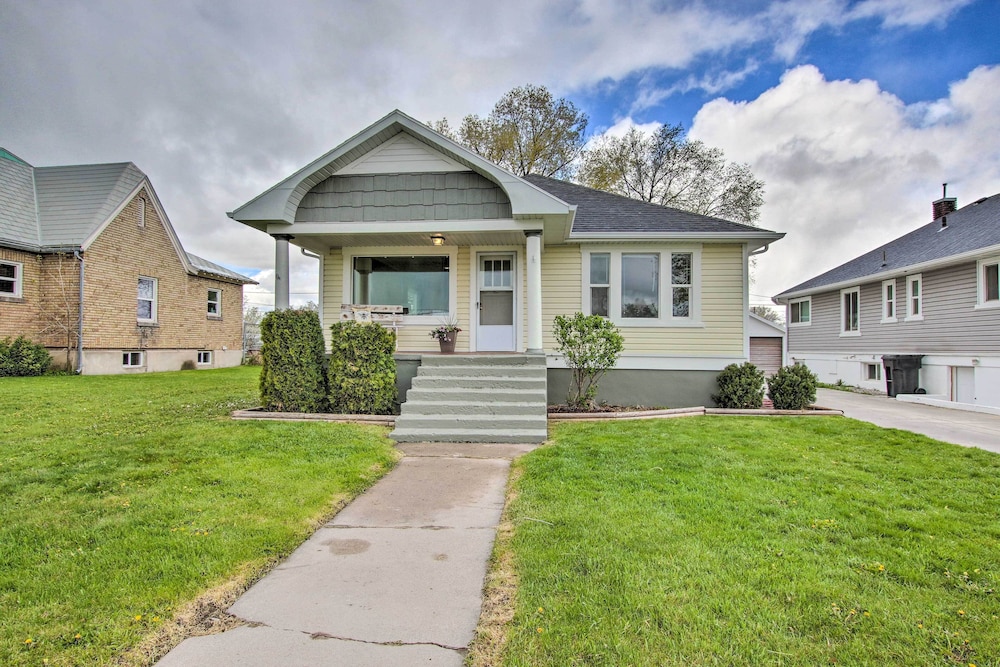 Convenient Preston Retreat w/ Private Yard! - Property Image 4