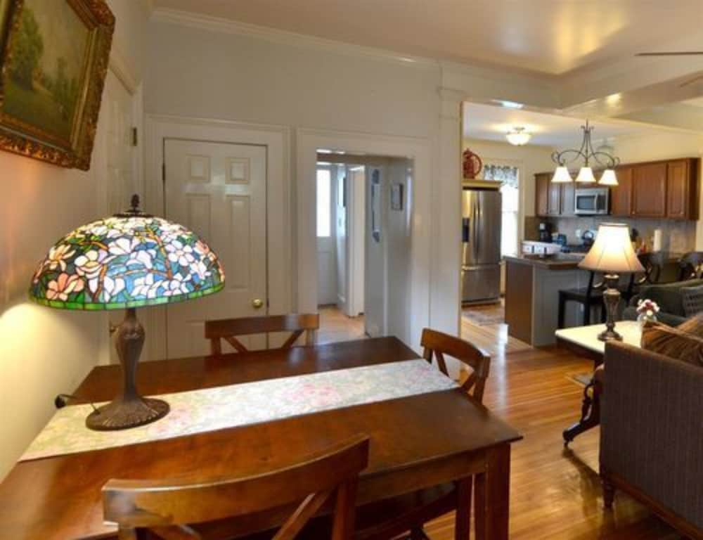 Union Gables Bed & Breakfast view 4