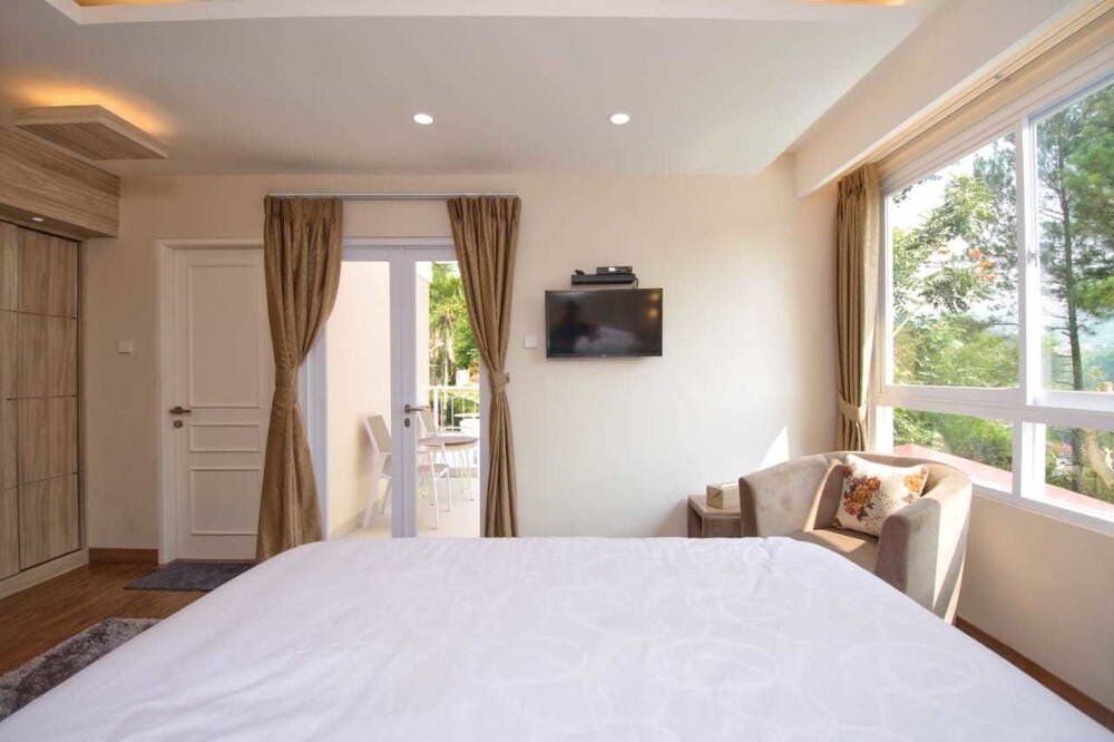 Villa Kota Bunga Puncak 4 Bedroom view 3