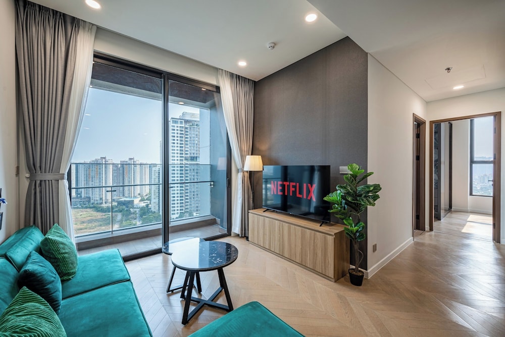 Sunny Lumiere Riverside Luxury Residence