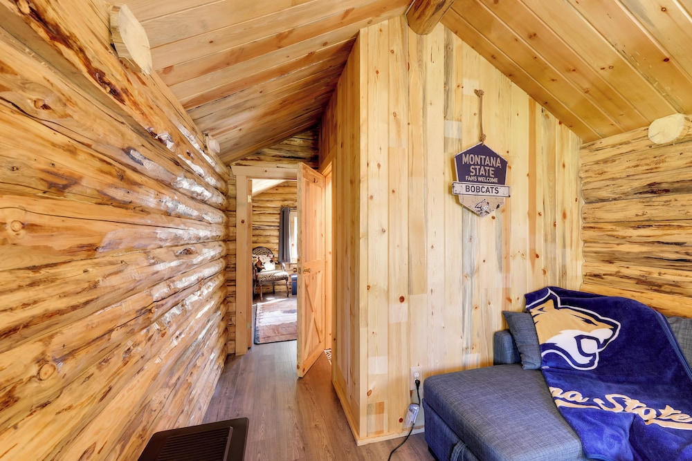 Day Trip to Glacier NP: Nature-packed Cabin!