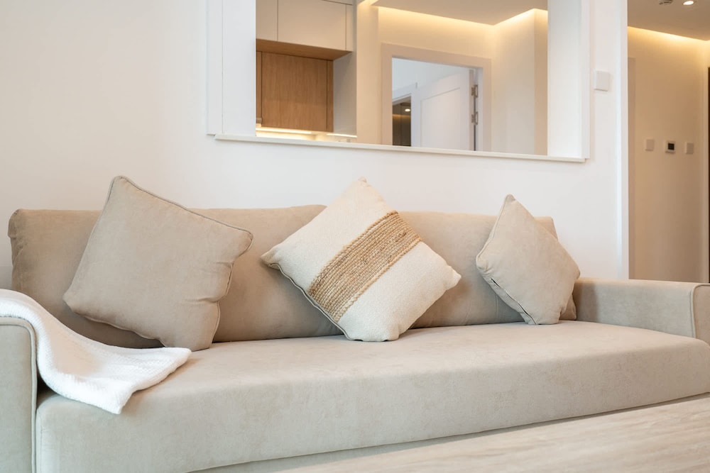 A Fabulous 1 Bedroom Apartment in Marina Pinnacle