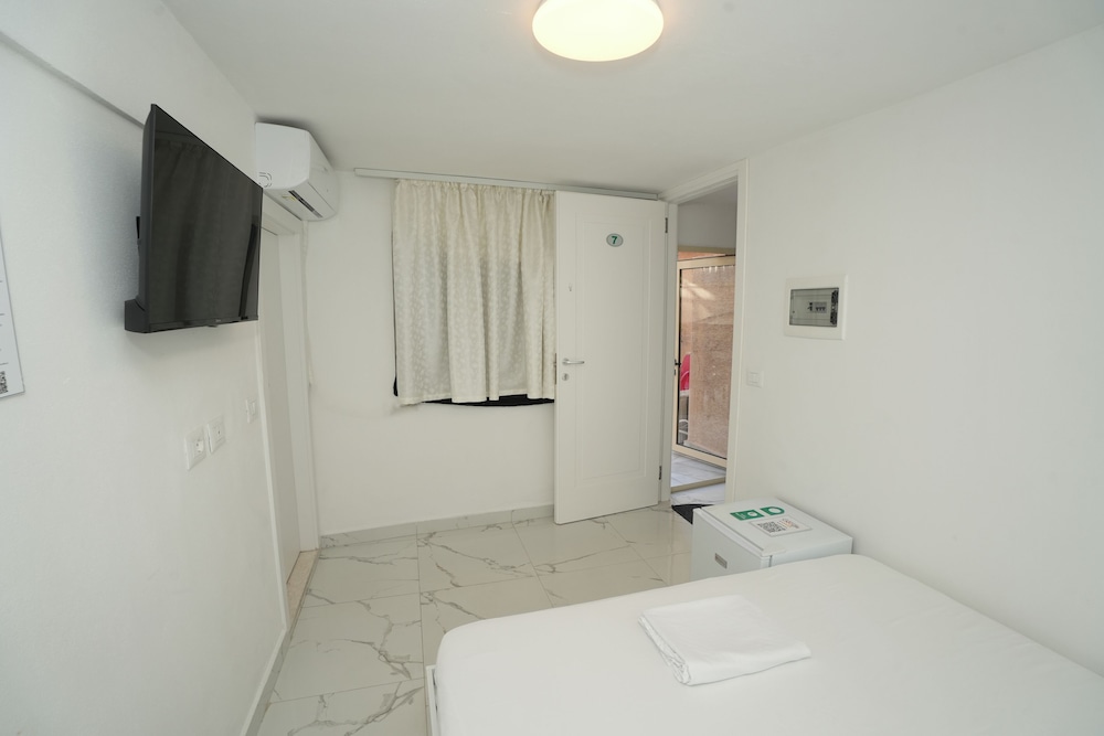 Enles Hotel