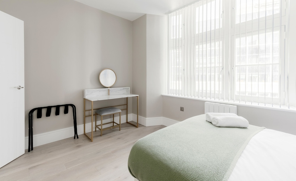 Superb Apartments opp Edgware Rd Station