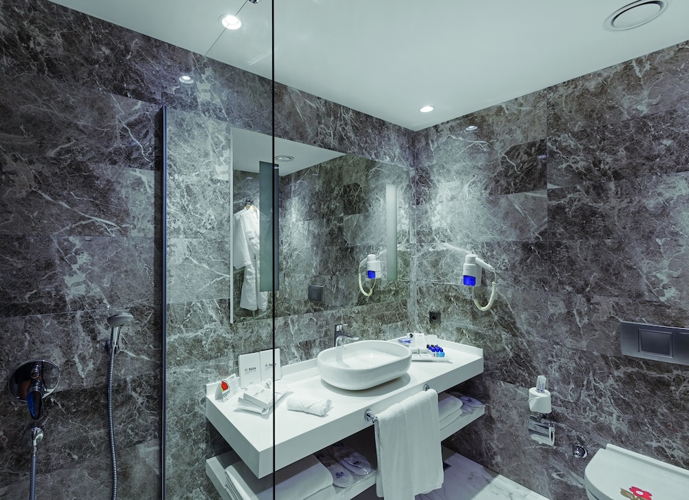 Delta Hotels by Marriott Bodrum - Image 14