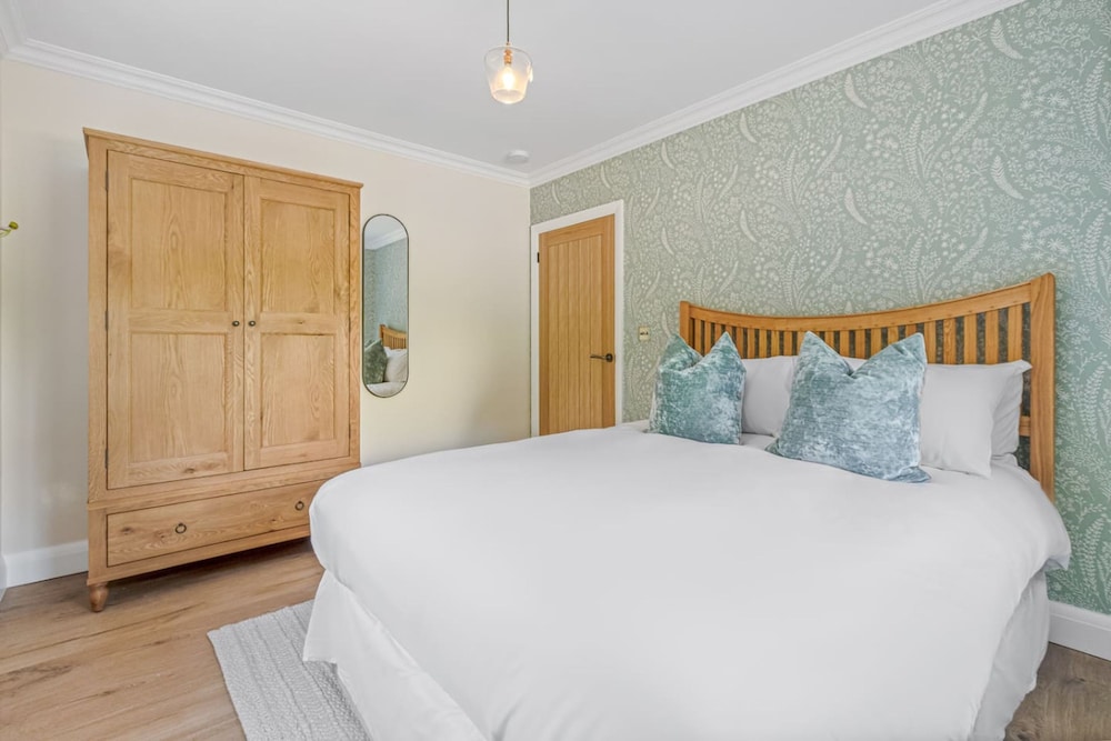 The Wild Bloom - From 225 Per Night
