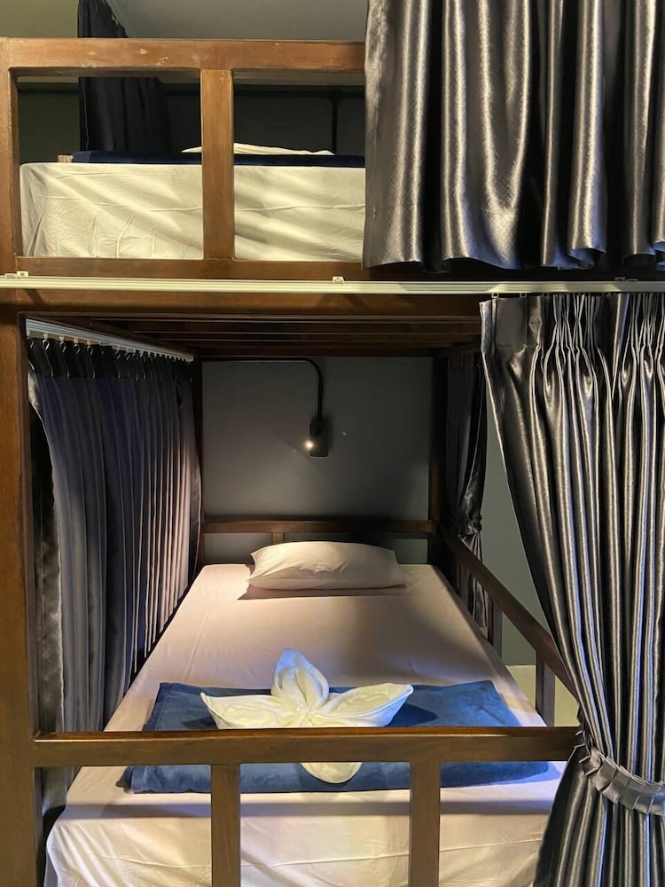 River Nest Hostel