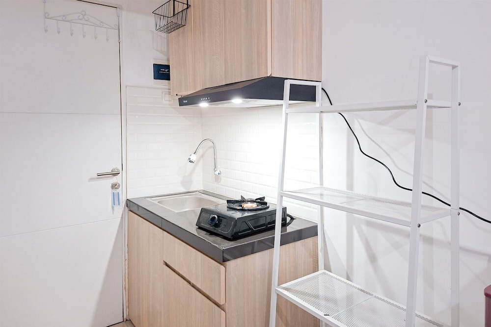 Minimalist Studio At Urbantown Serpong Apartment