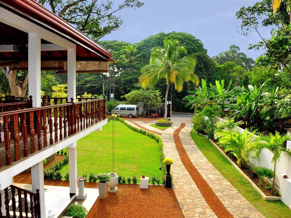 Rockery Villa