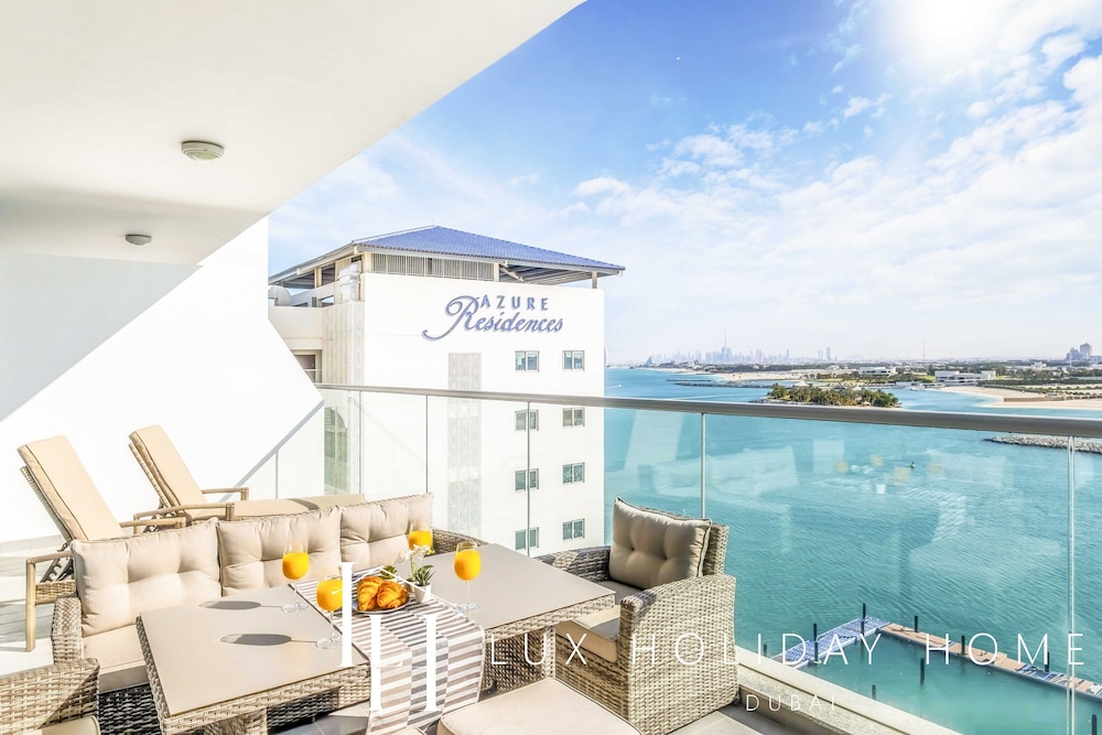 LUX Holiday Home - Azure Residence 1