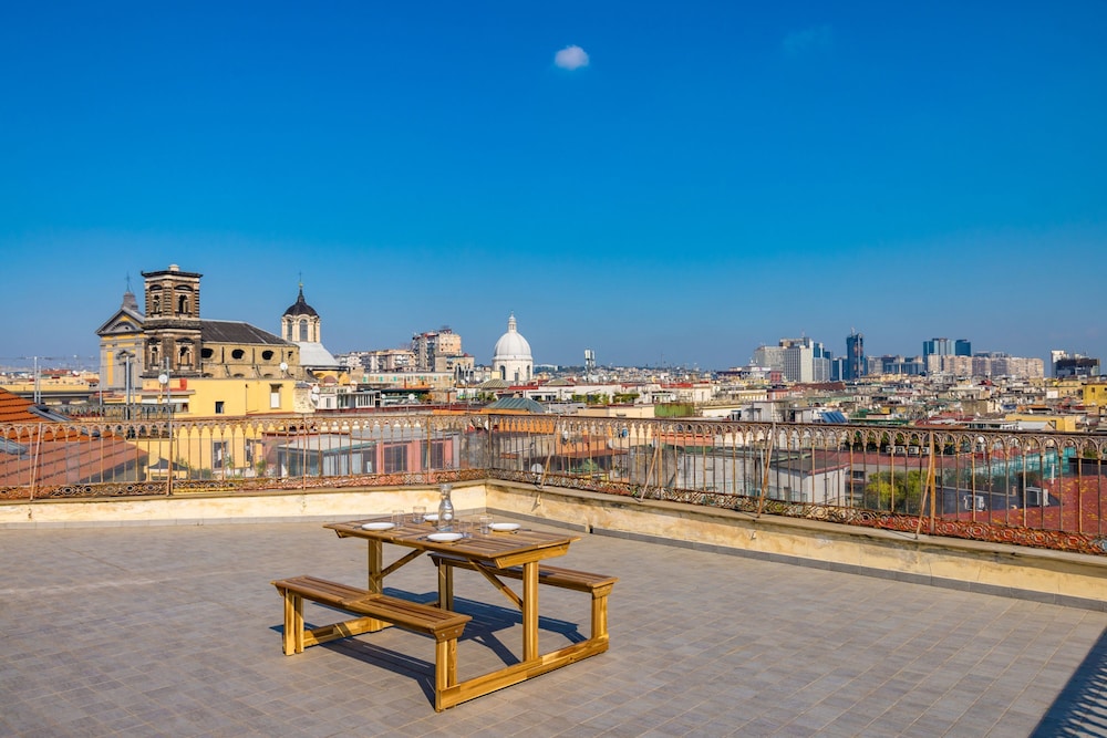 Terrazzo Panoramico su Napoli by Wonderful Italy