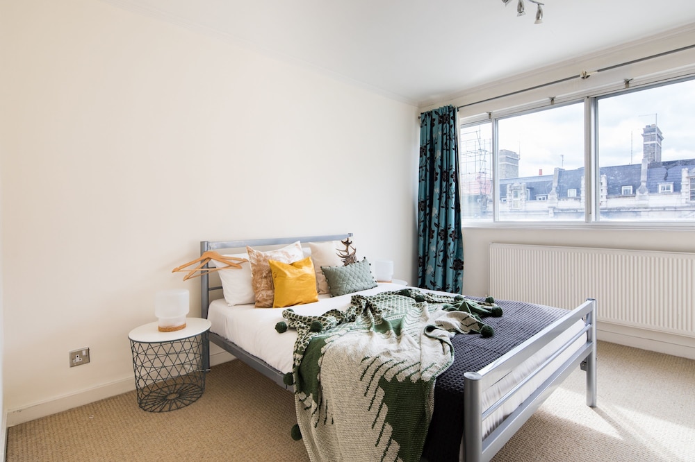 Pelicanstay in London Bayswater