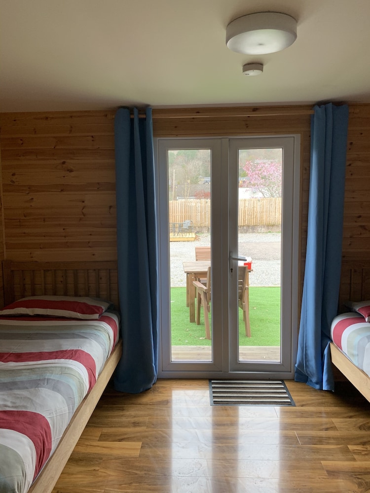 1 Loch Ness Hostel