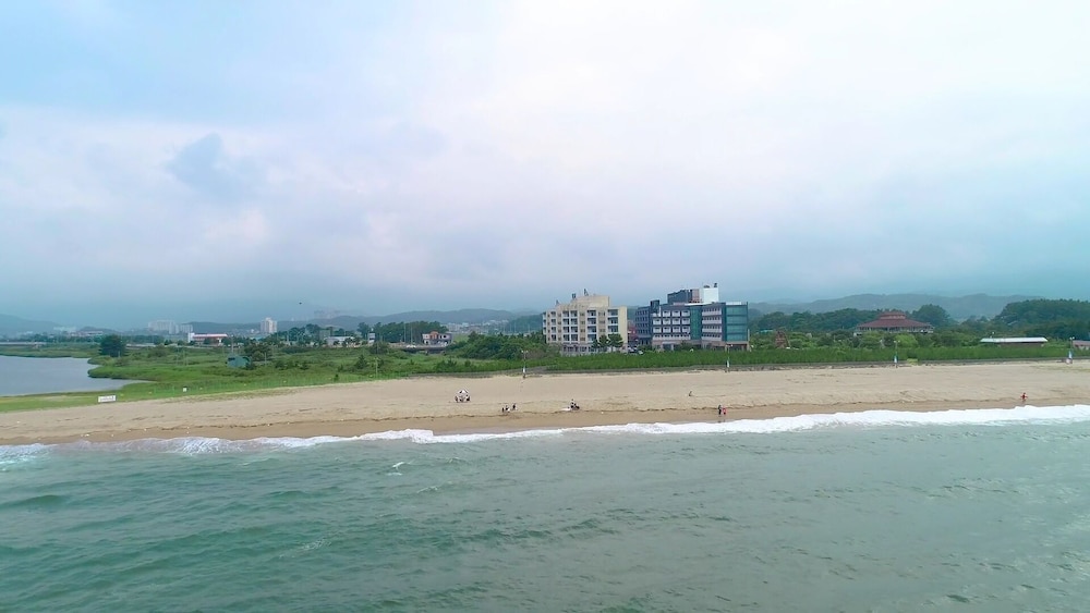 Yangyang Beach Condo view 2