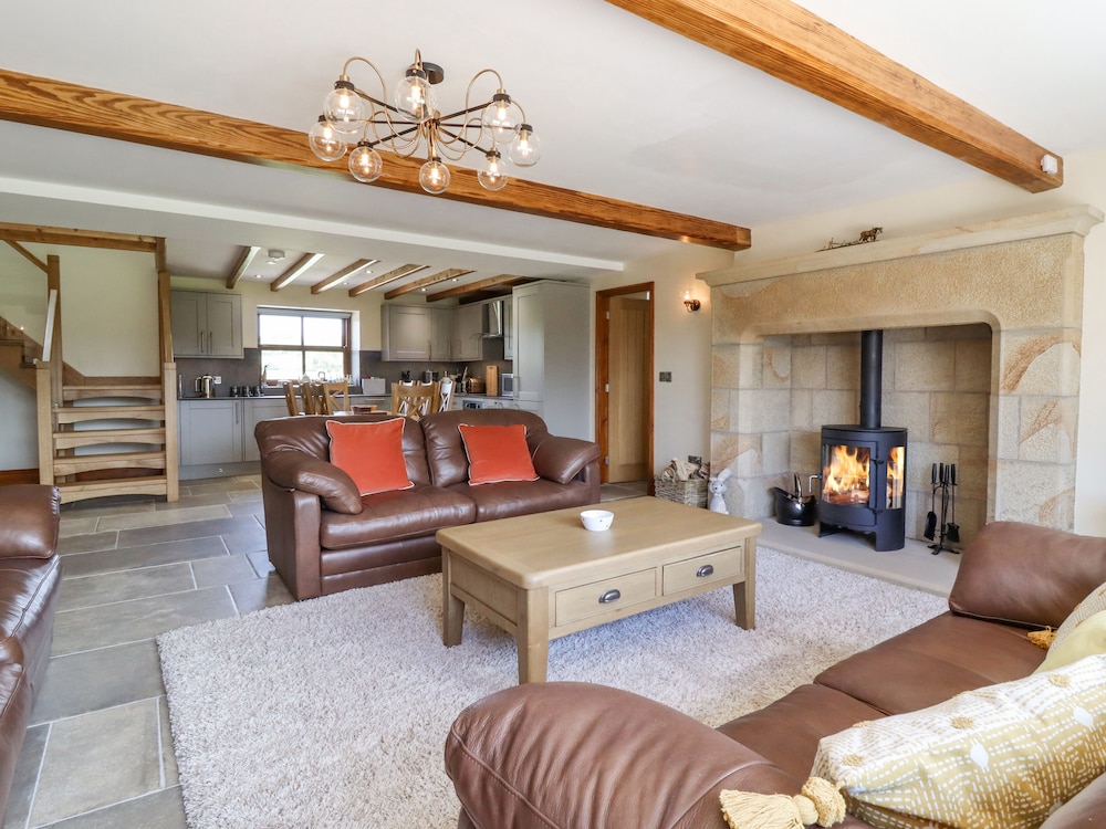 Orcaber Farmhouse
