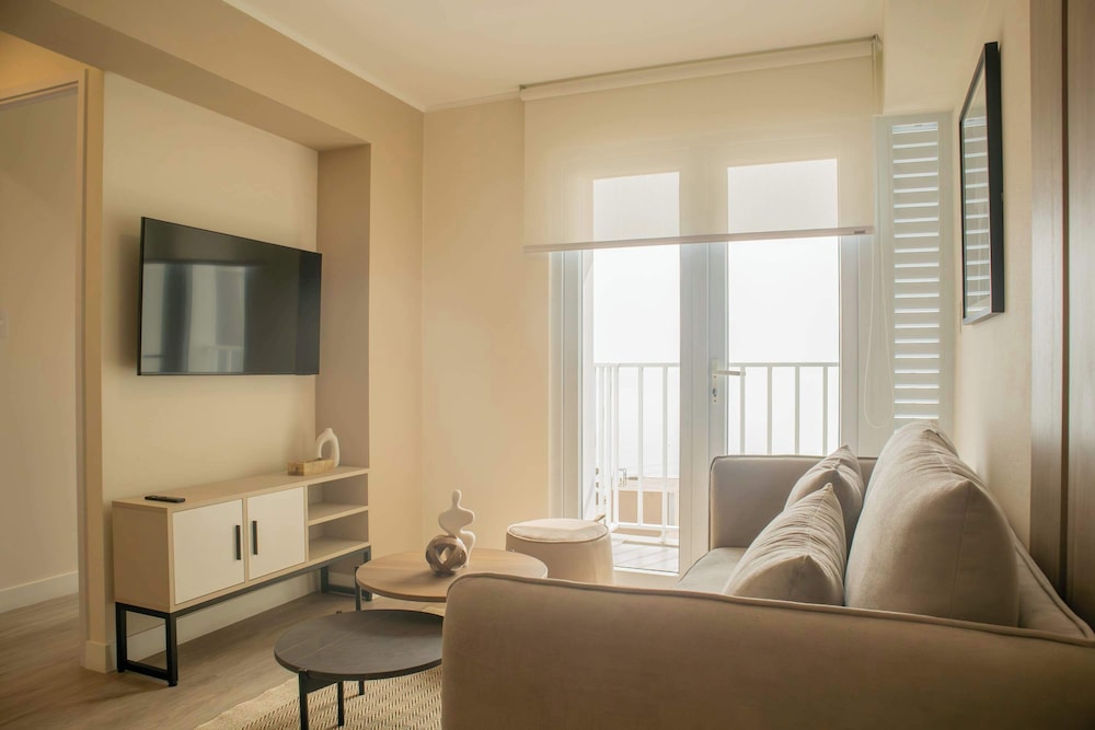 w Trendy 2BR Apartment w Pool in Barranco